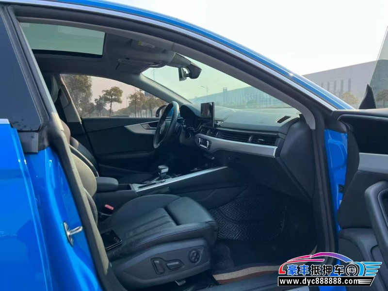 22年奥迪A5轿车抵押车出售