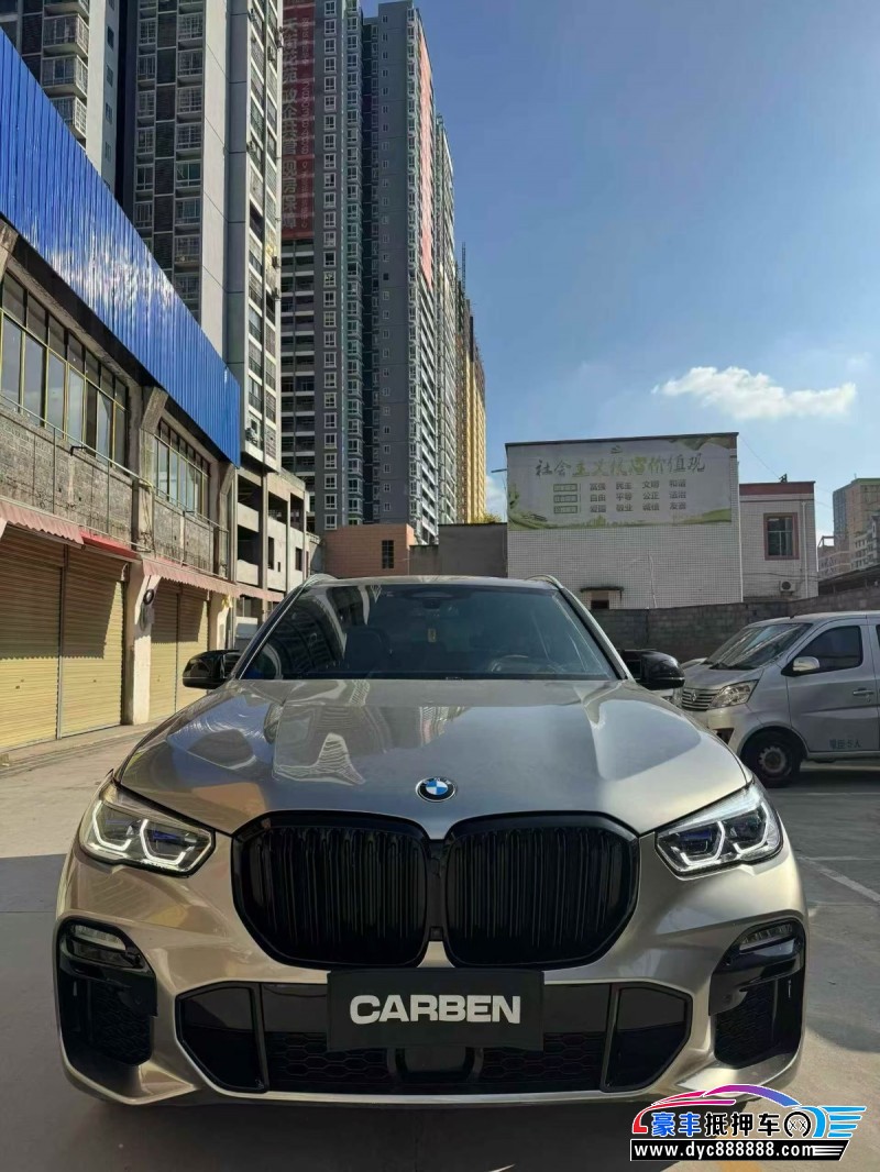 抵押车出售21年宝马X5轿车