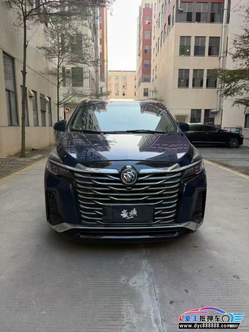 抵押车出售23年别克GL8轿车