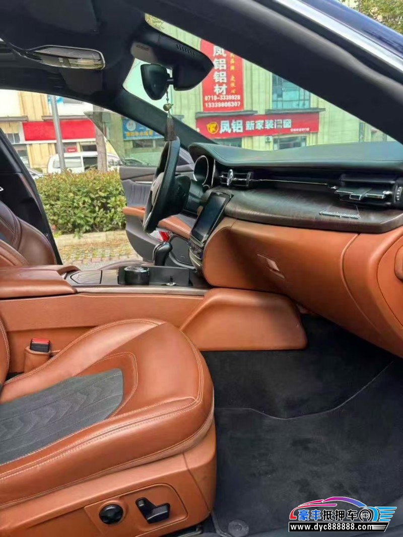 18年玛莎拉蒂总裁轿车抵押车出售