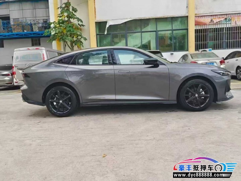 25年长安长安UNI轿车抵押车出售