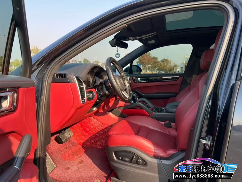 22年保时捷卡宴轿车抵押车出售