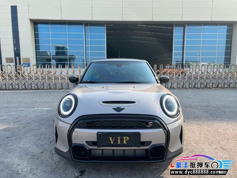 抵押车出售24年宝马MINI轿车