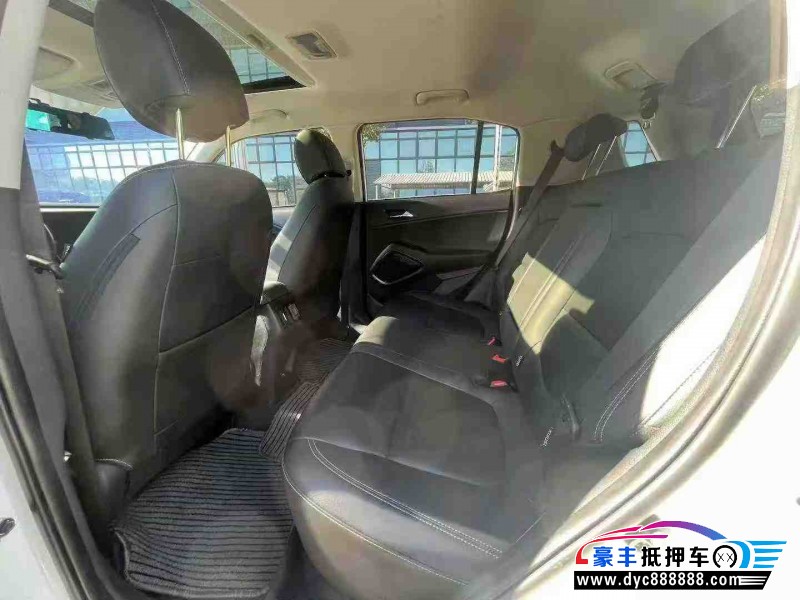 22年现代ix35轿车抵押车出售