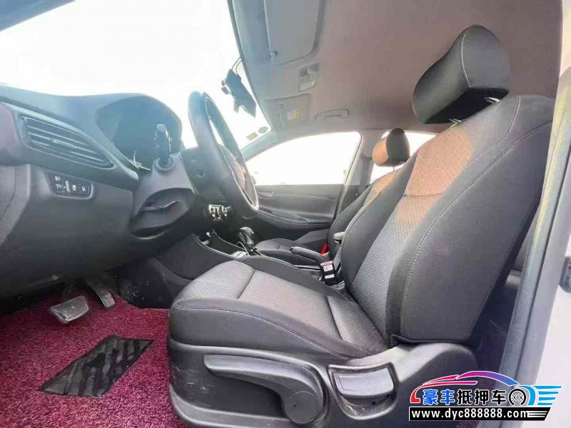 19年现代悦动轿车抵押车出售