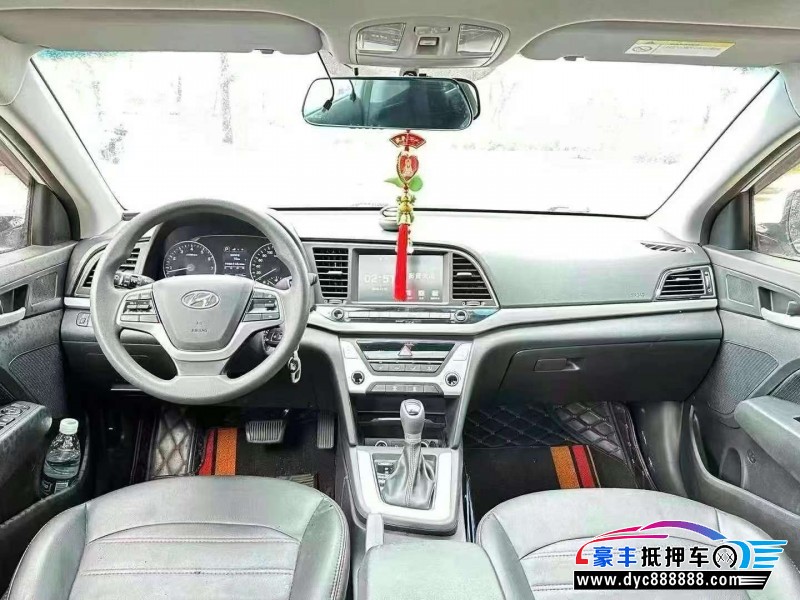 17年现代领动轿车抵押车出售