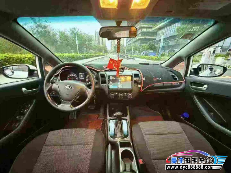 17年起亚K3轿车抵押车出售