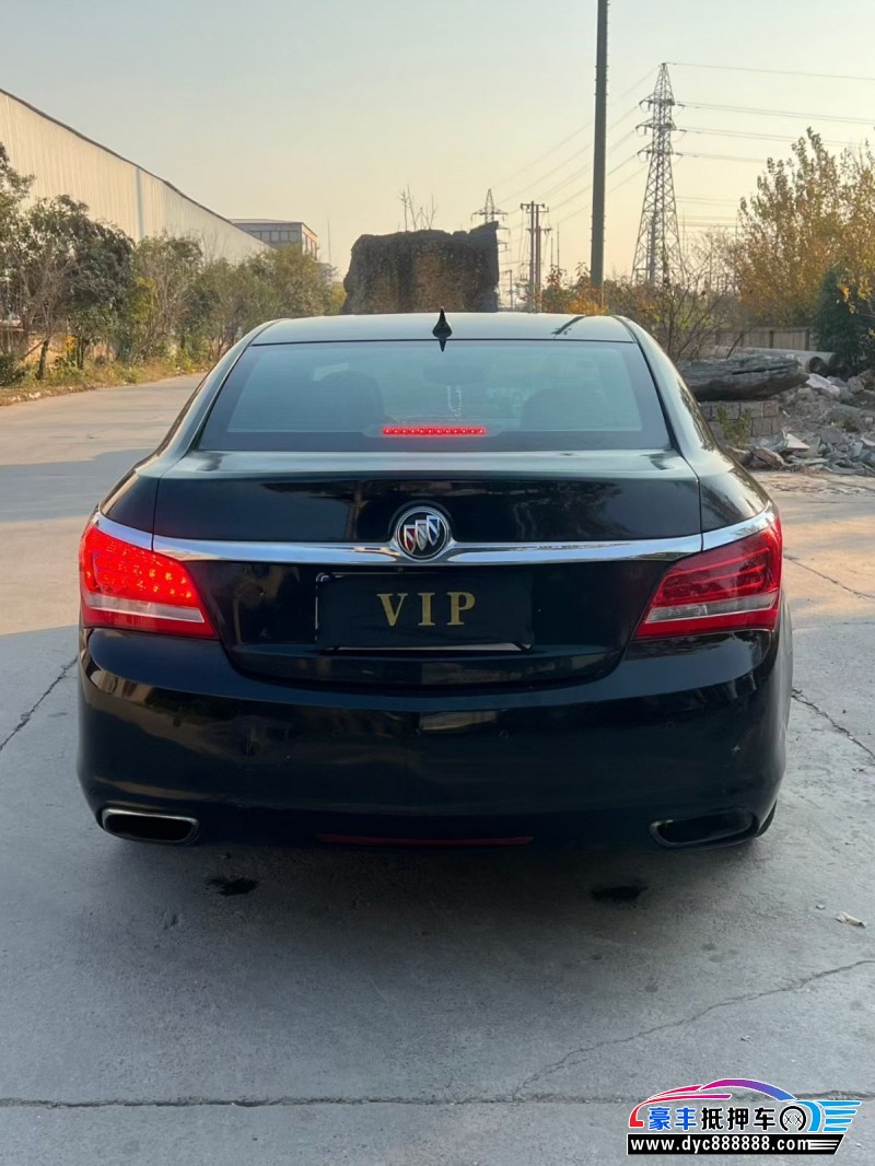 15年别克君越轿车抵押车出售