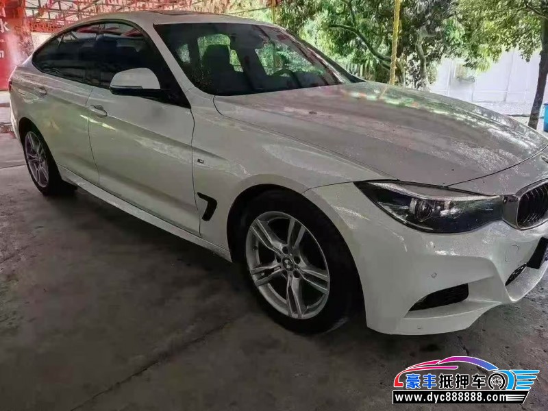 20年宝马3系轿车抵押车出售