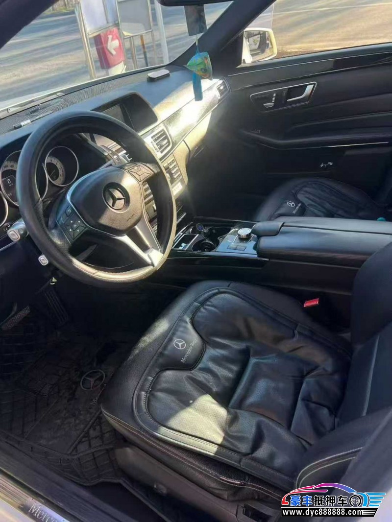 14年奔驰E轿车抵押车出售