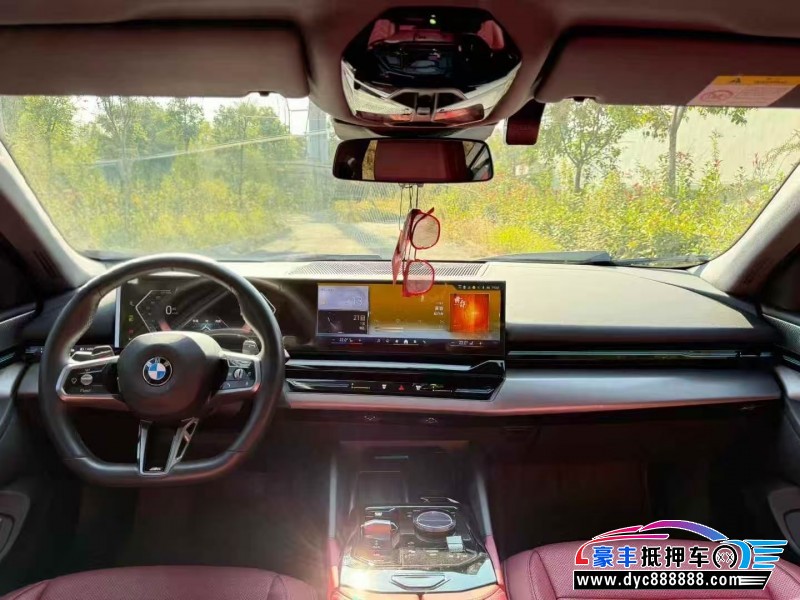 24年宝马5系轿车抵押车出售