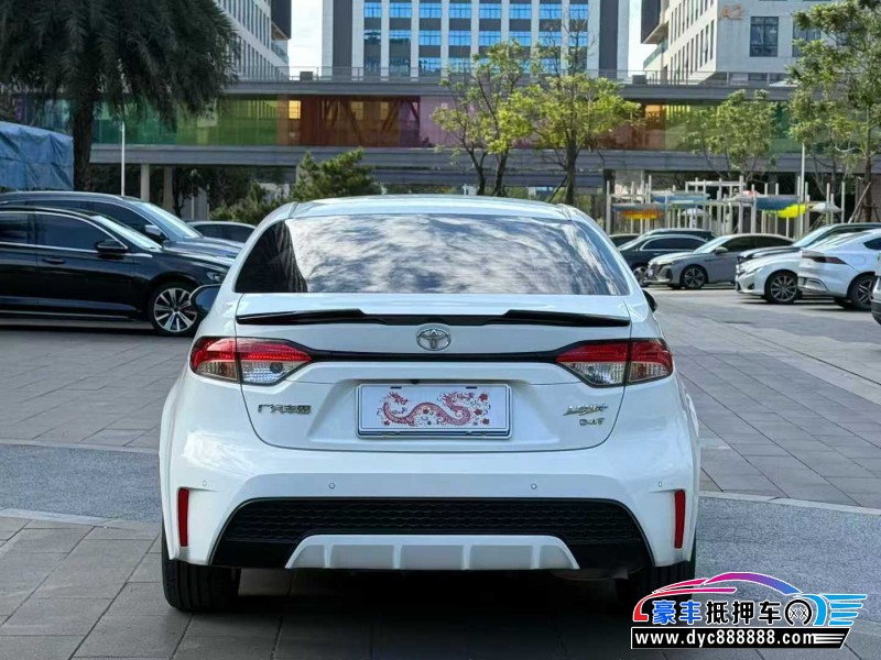 22年丰田雷凌轿车抵押车出售