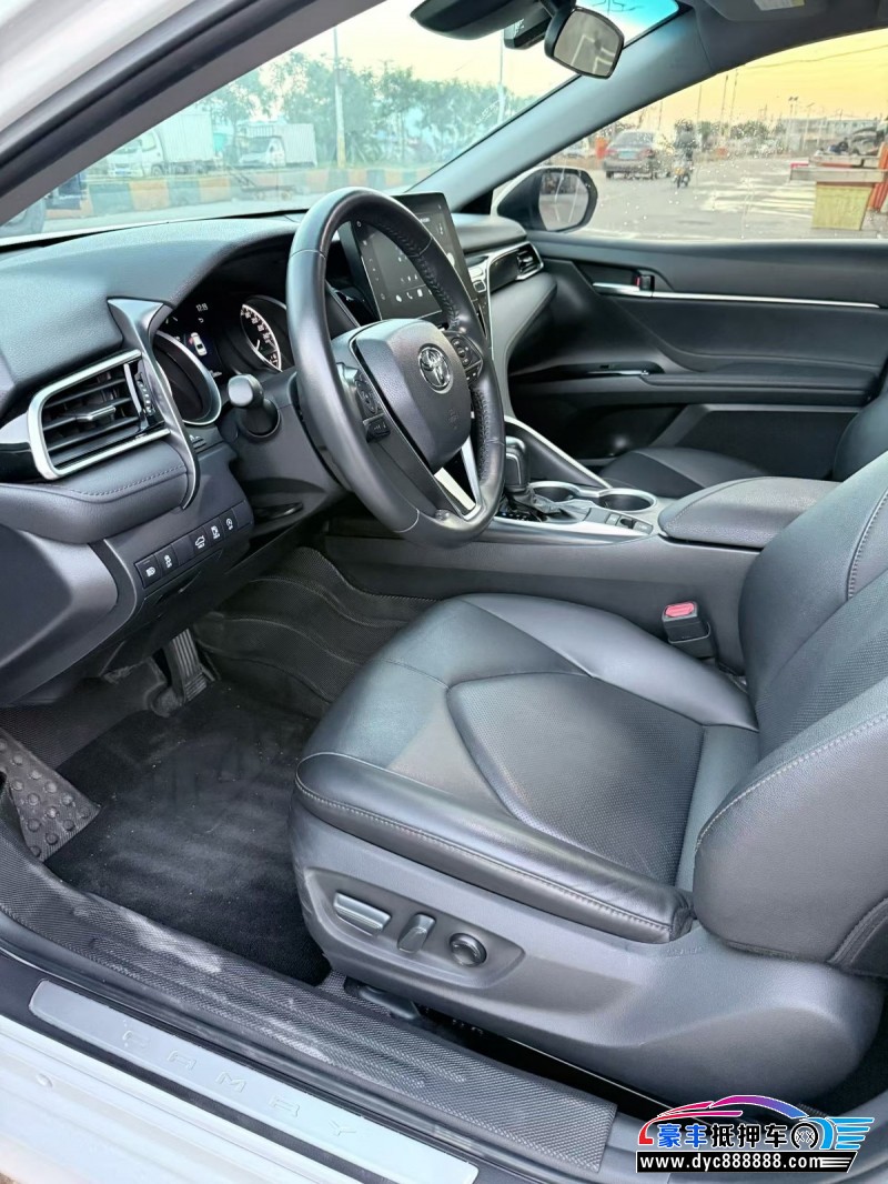 23年丰田凯美瑞轿车抵押车出售