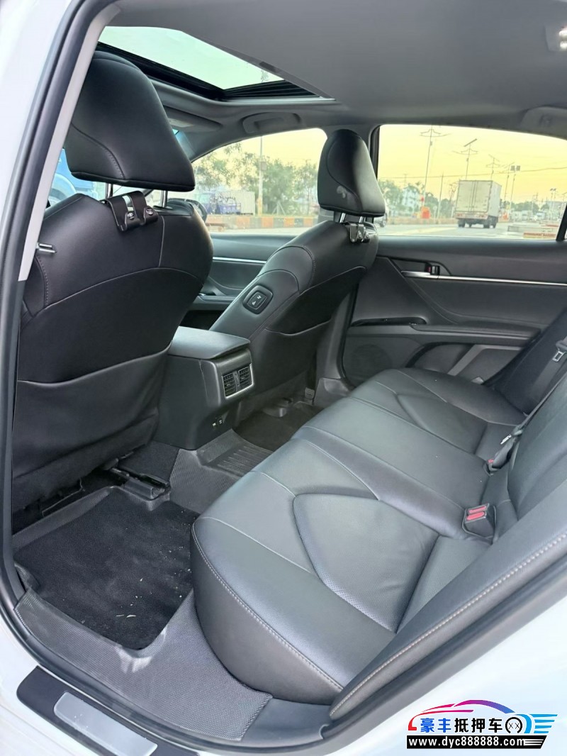 23年丰田凯美瑞轿车抵押车出售