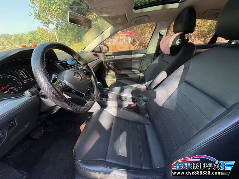 20年大众凌渡轿车抵押车出售