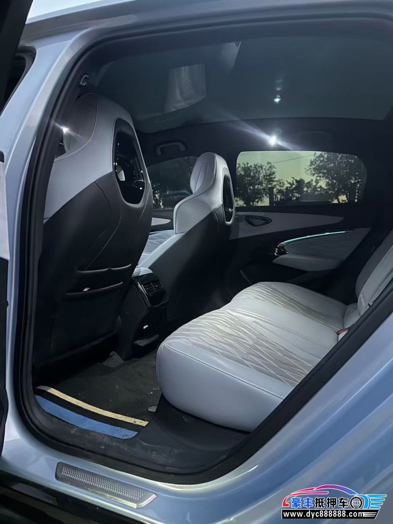 23年比亚迪海豹轿车抵押车出售