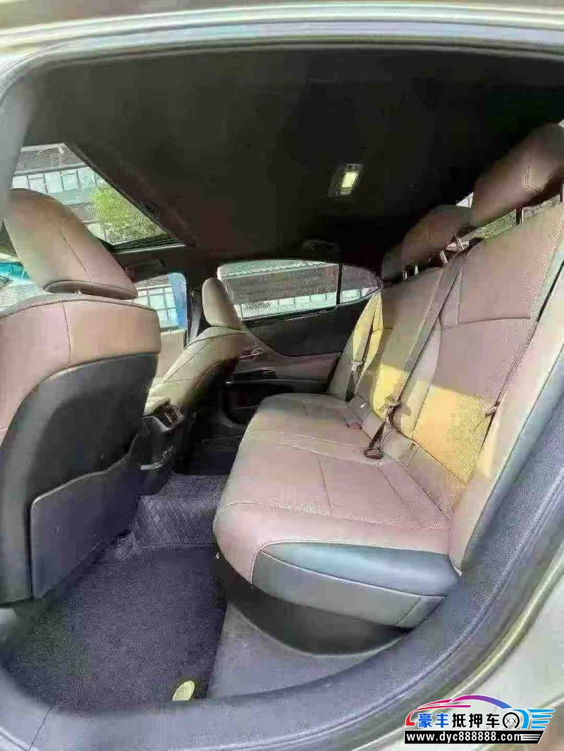 23年雷克萨斯ES轿车抵押车出售