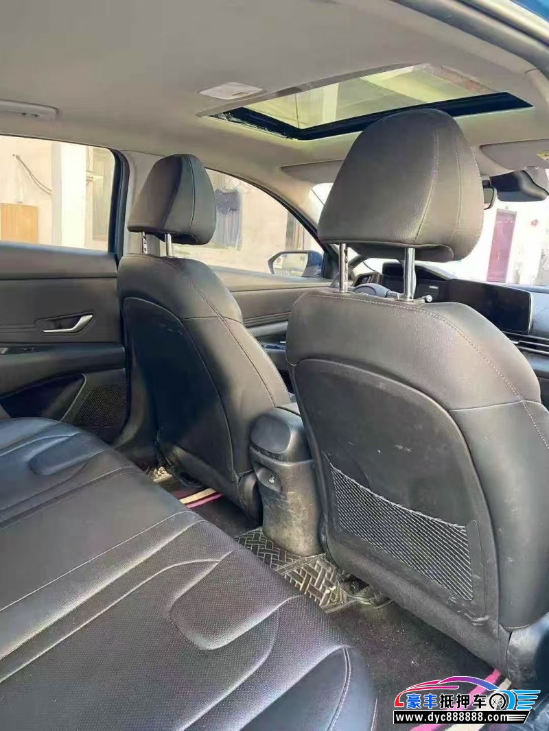 21年现代伊兰特轿车抵押车出售