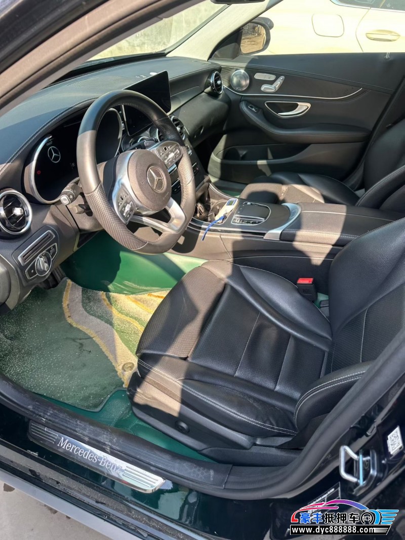 22年奔驰C轿车抵押车出售