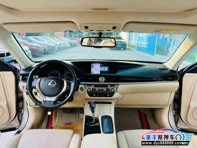 13年雷克萨斯ES轿车抵押车出售