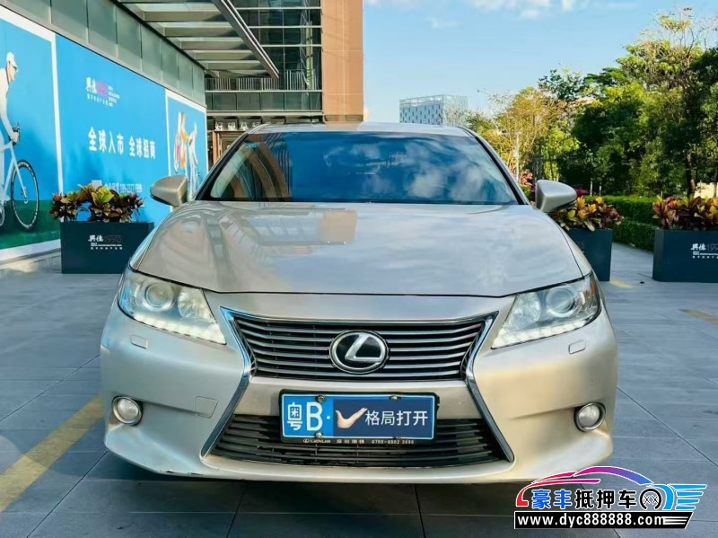 13年雷克萨斯ES轿车抵押车出售