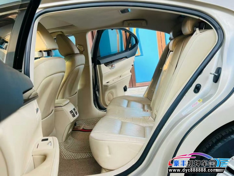 13年雷克萨斯ES轿车抵押车出售