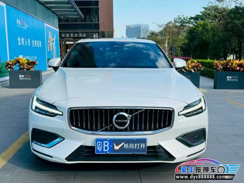 抵押车出售23年沃尔沃S60轿车