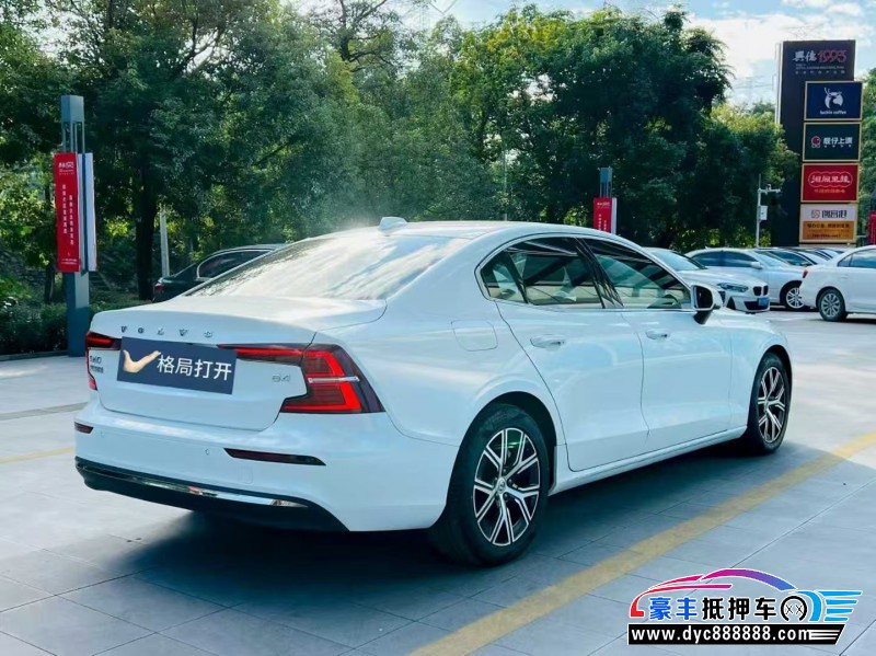 23年沃尔沃S60轿车抵押车出售