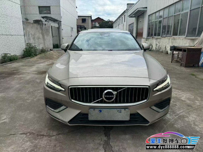 23年沃尔沃S60轿车抵押车出售