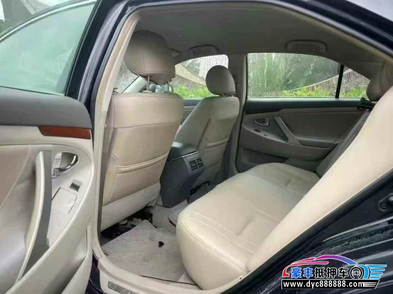 14年丰田凯美瑞轿车抵押车出售