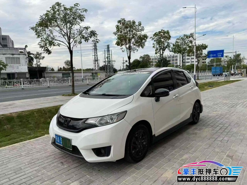 14年本田飞度轿车抵押车出售