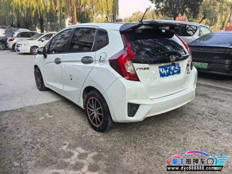 17年本田飞度轿车抵押车出售