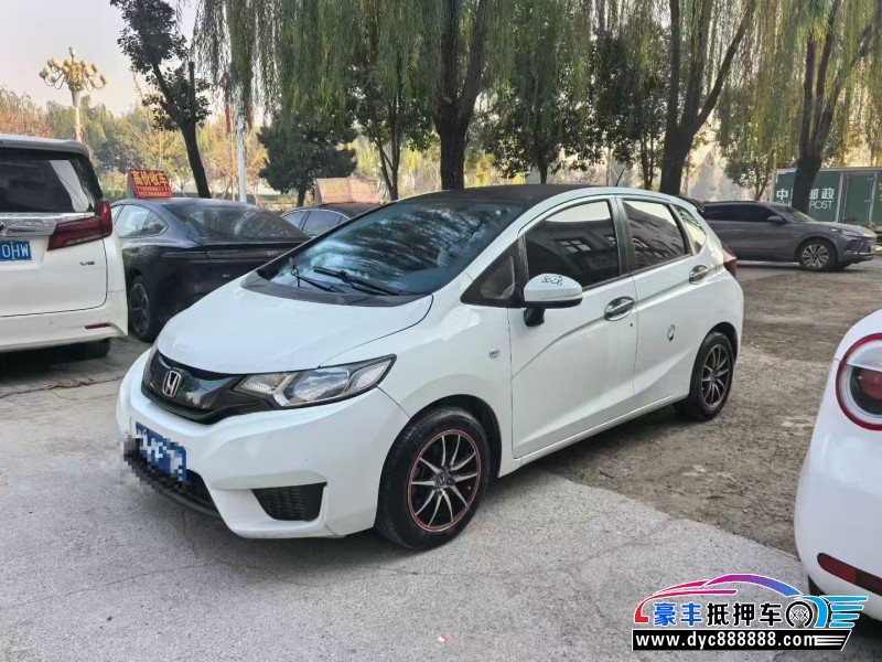 17年本田飞度轿车抵押车出售