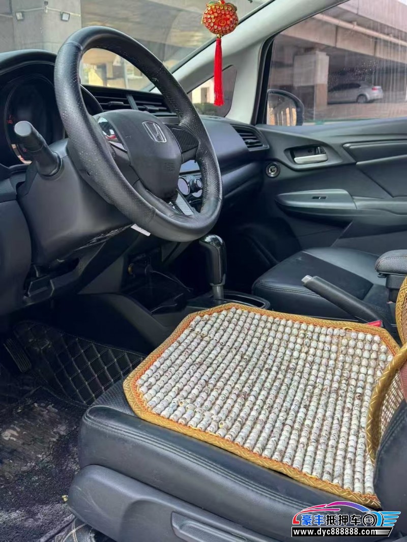 19年本田飞度轿车抵押车出售