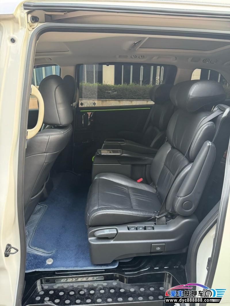 18年本田奥德赛轿车抵押车出售