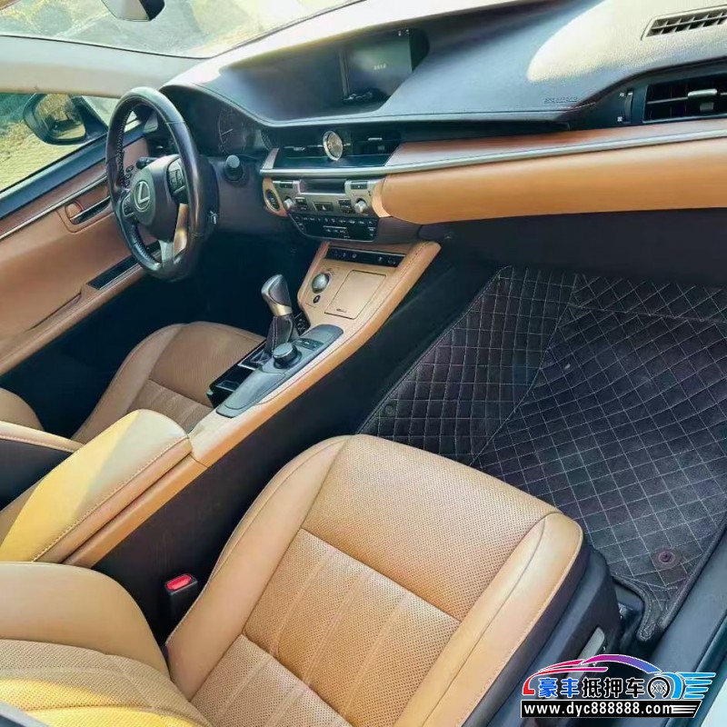 17年雷克萨斯ES轿车抵押车出售