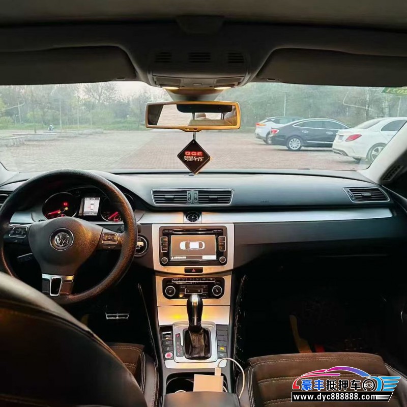 13年大众CC轿车抵押车出售