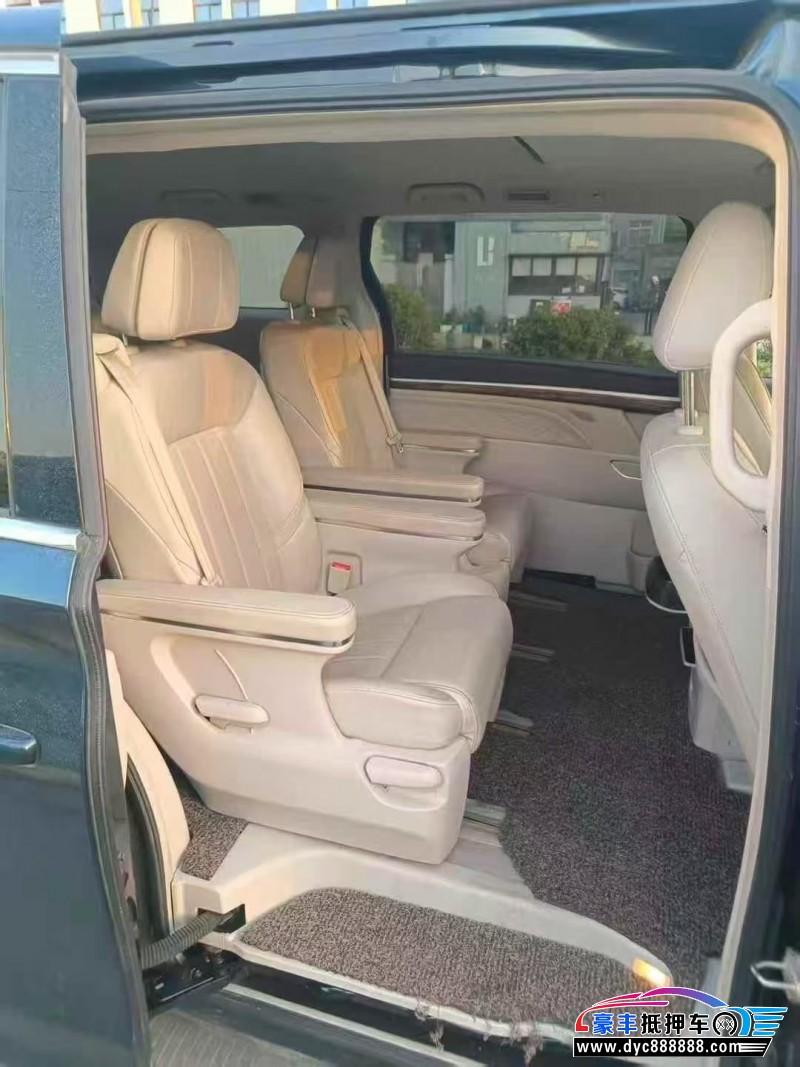 18年传祺M8轿车抵押车出售