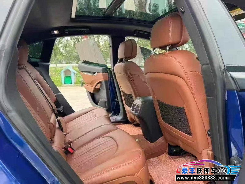 20年玛莎拉蒂莱万特轿车抵押车出售