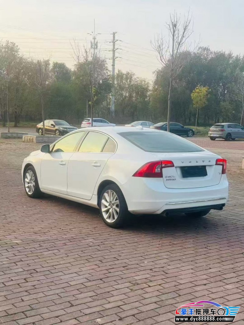 15年沃尔沃S60轿车抵押车出售