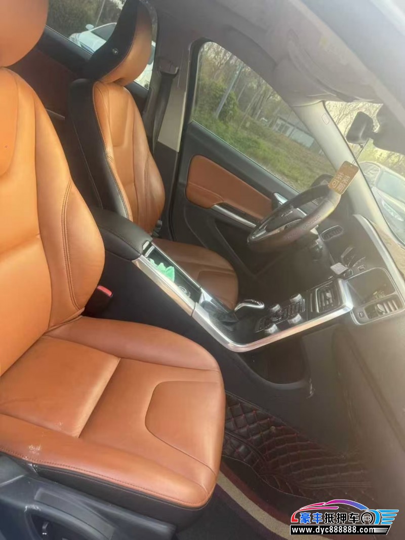 15年沃尔沃S60轿车抵押车出售