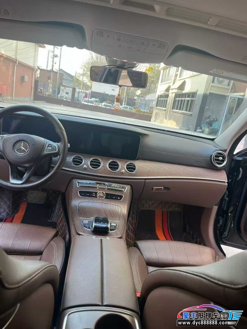 18年奔驰E轿车抵押车出售