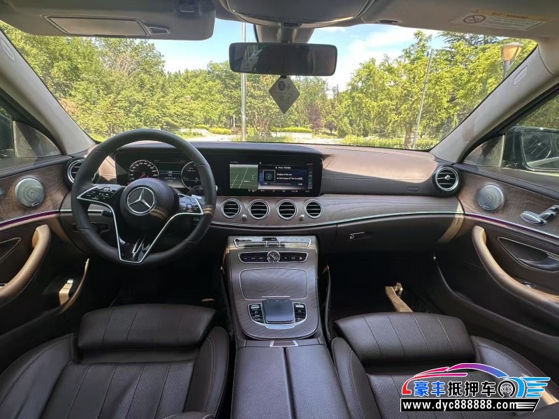 18年奔驰E轿车抵押车出售