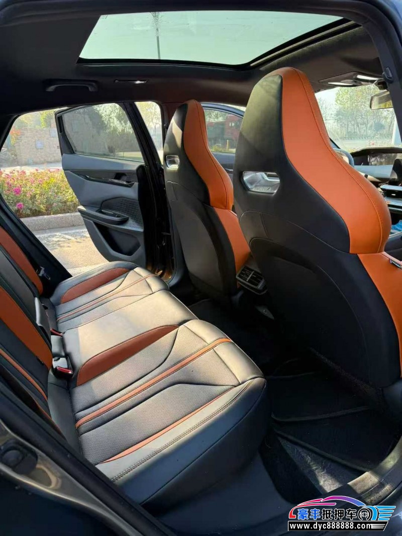 25年长安长安UNI轿车抵押车出售