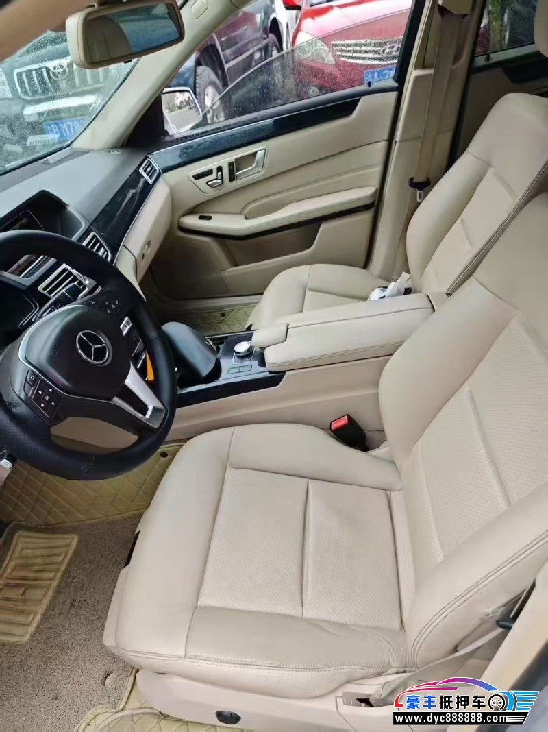 14年奔驰E轿车抵押车出售