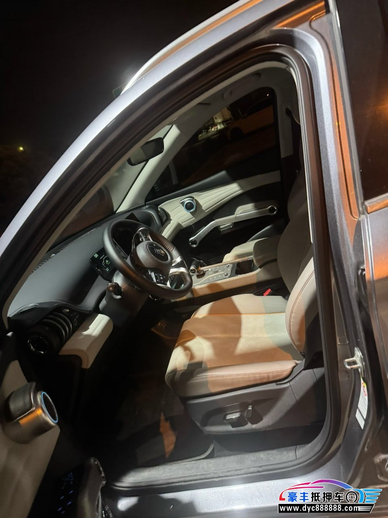 24年比亚迪元轿车抵押车出售