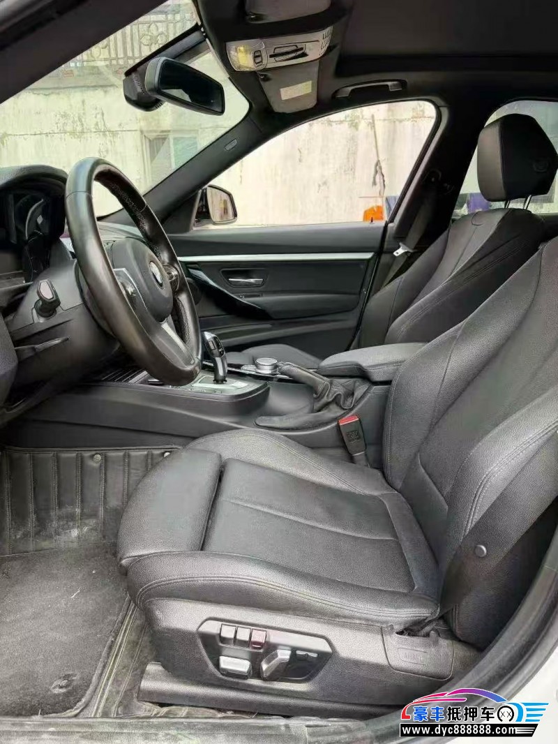 20年宝马3系轿车抵押车出售