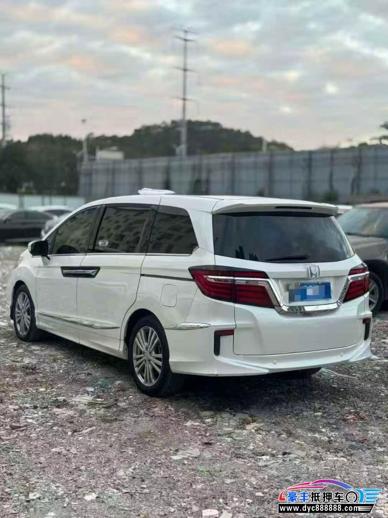 17年本田艾力绅轿车抵押车出售