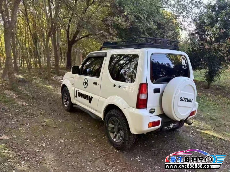 17年铃木吉姆尼轿车抵押车出售