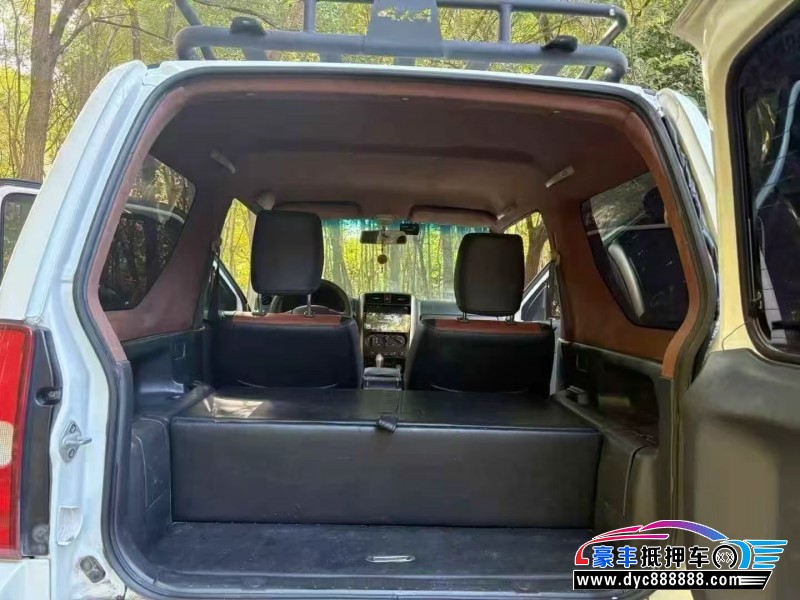 17年铃木吉姆尼轿车抵押车出售